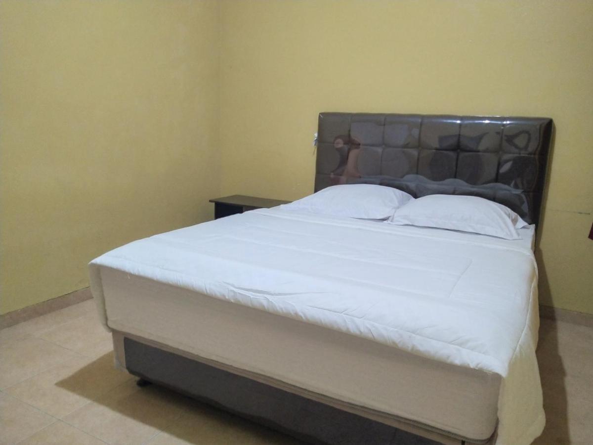 Hotel Pekalongan Syariah Mitra Reddoorz Extérieur photo