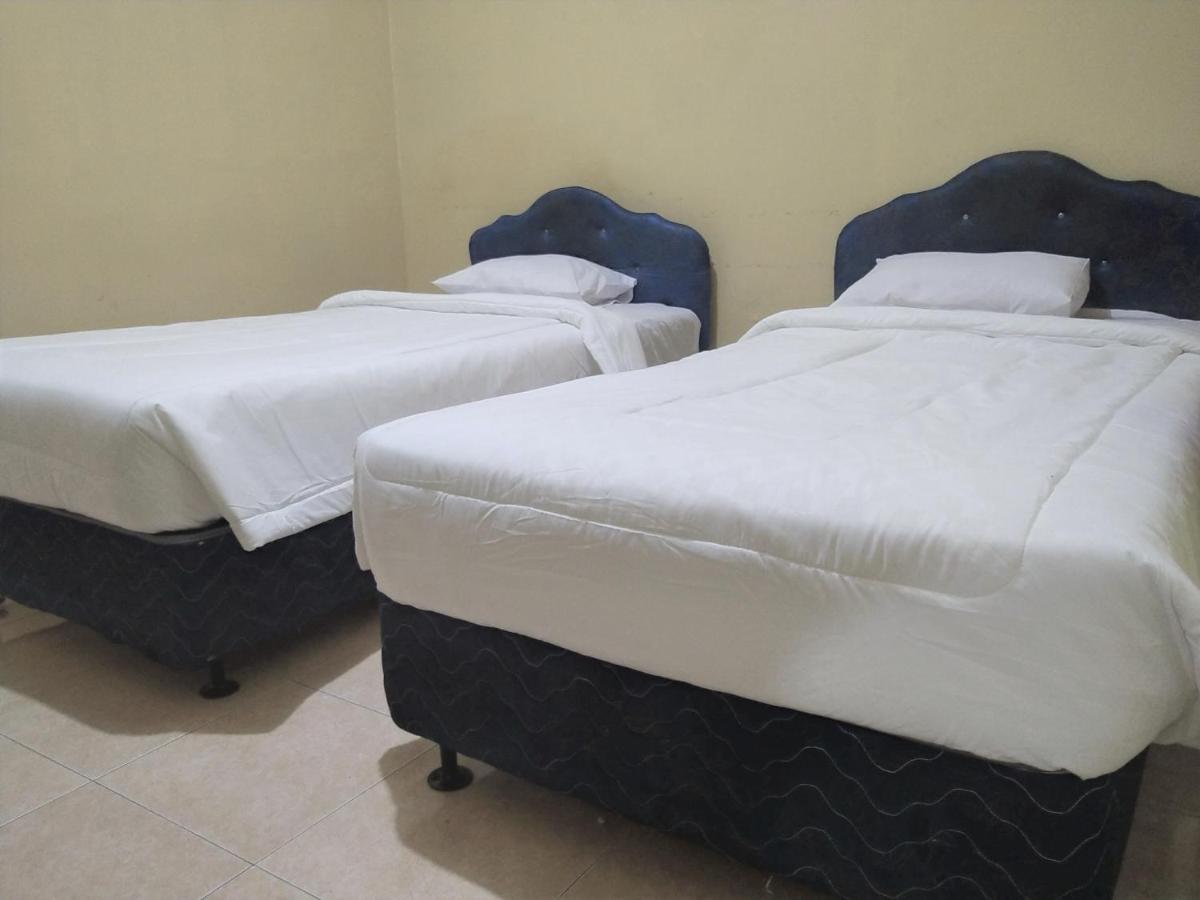 Hotel Pekalongan Syariah Mitra Reddoorz Extérieur photo