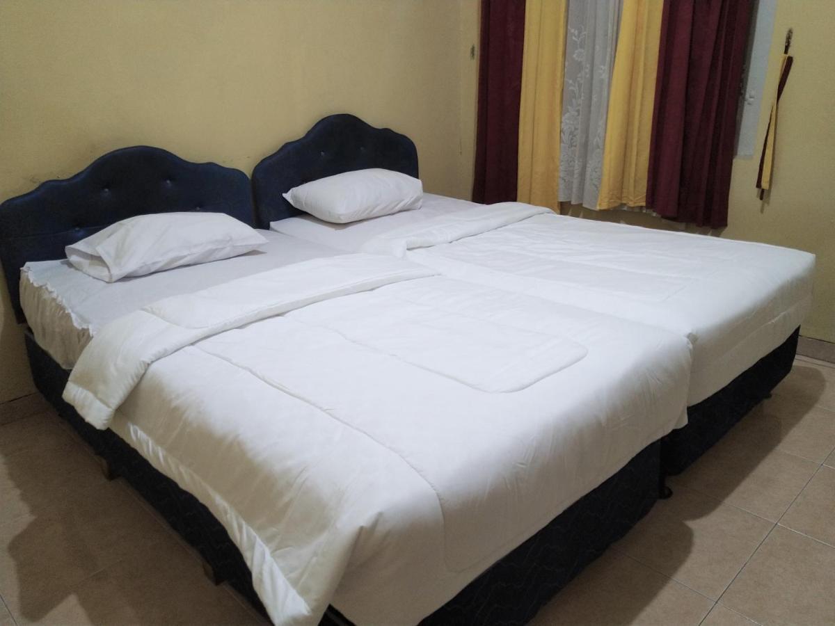 Hotel Pekalongan Syariah Mitra Reddoorz Extérieur photo